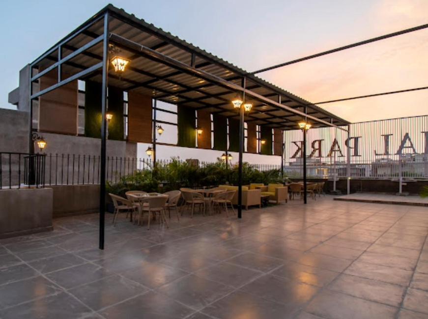 Hotel Imperial Park Sector 45 Gurgaon Extérieur photo