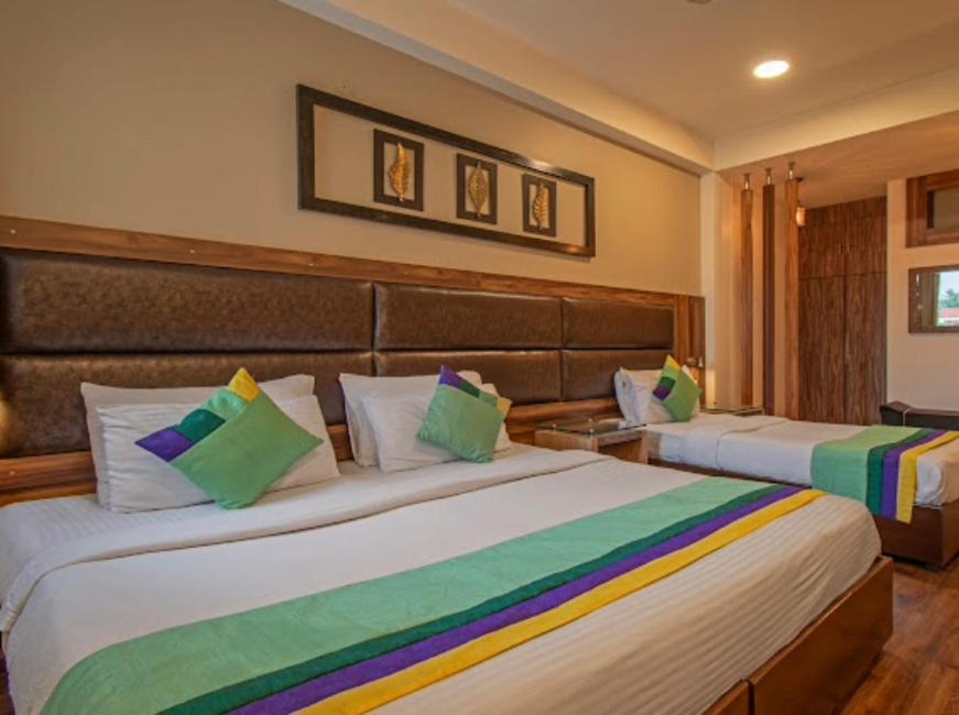 Hotel Imperial Park Sector 45 Gurgaon Extérieur photo